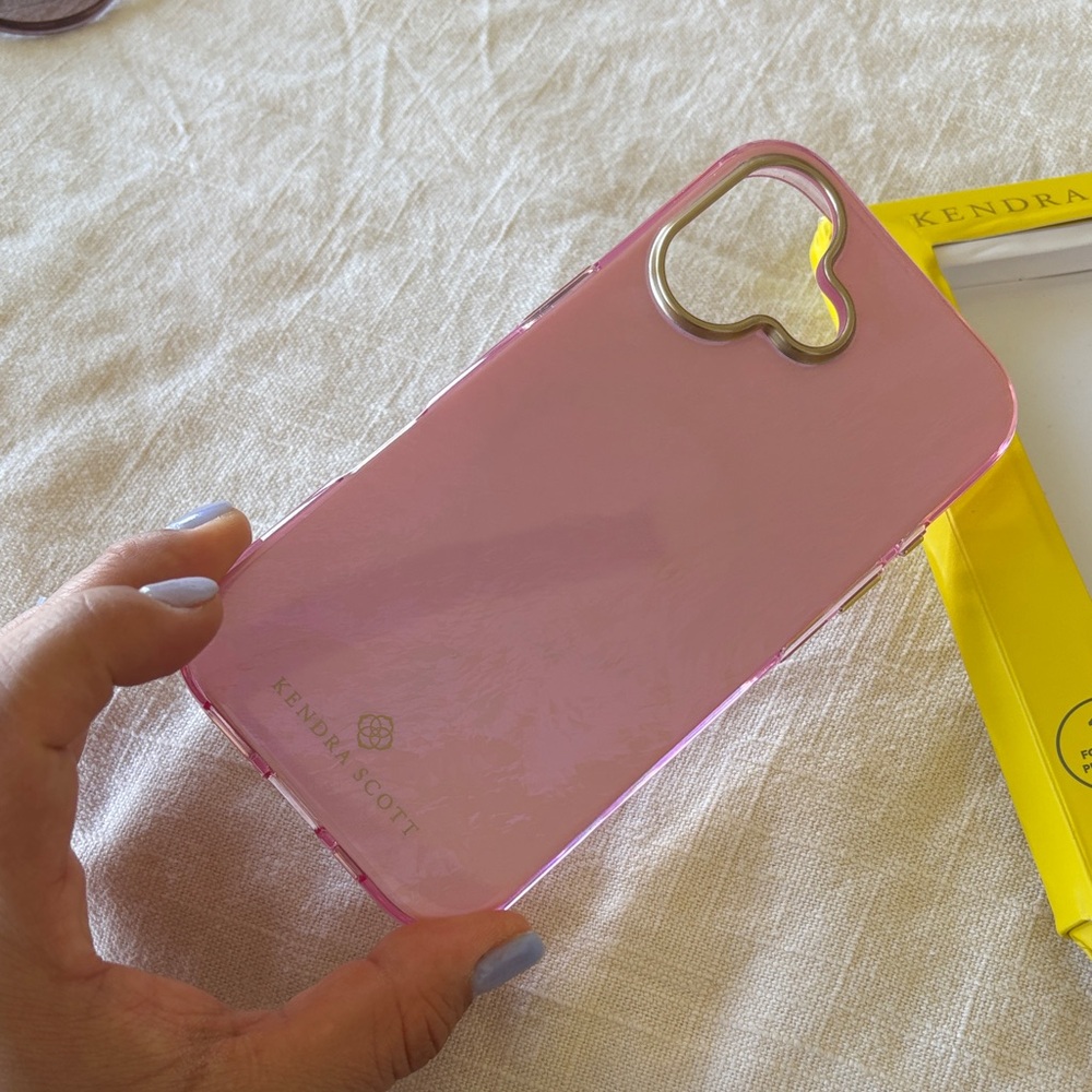 Kendra Scott Pink Iridescent MagSafe Phone Case with Gold Camera Ring - Picture 4 of 4